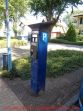 Parken entlang der Strandstraße Parkscheinautomat mit Solardach