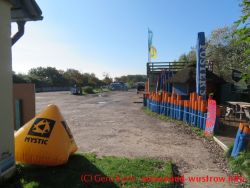 Parkplatz Surfcenter Blick auf das Gelände