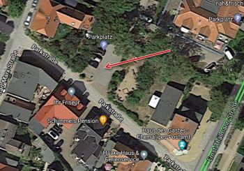 Satellitenbild des Parkplatzes am Haus des Gastes