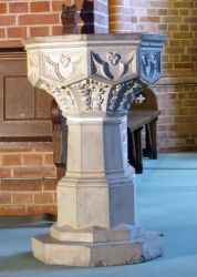 Ostseebad Wustrow Kirche neues Taufbecken