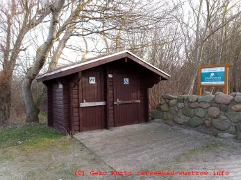 Toilette am Strandaufgang 2 Vorderansicht